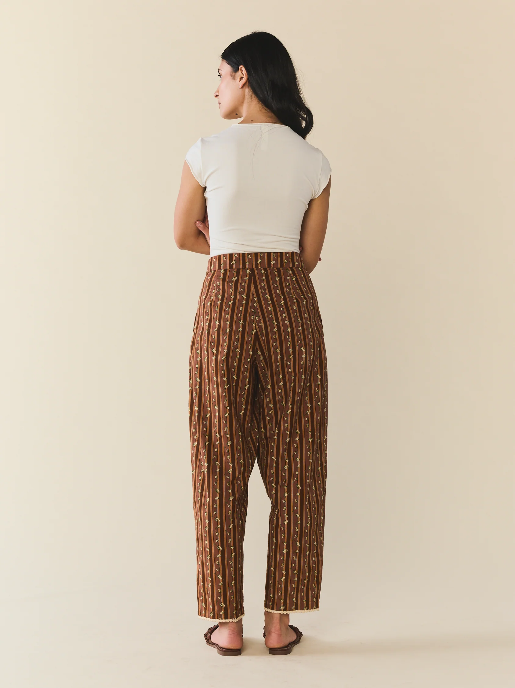 Nina Pant - Image 5