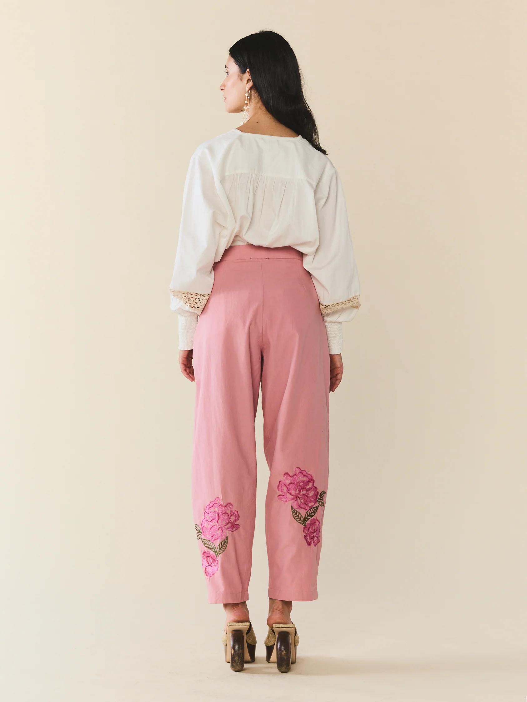 Nina Pant - Image 6